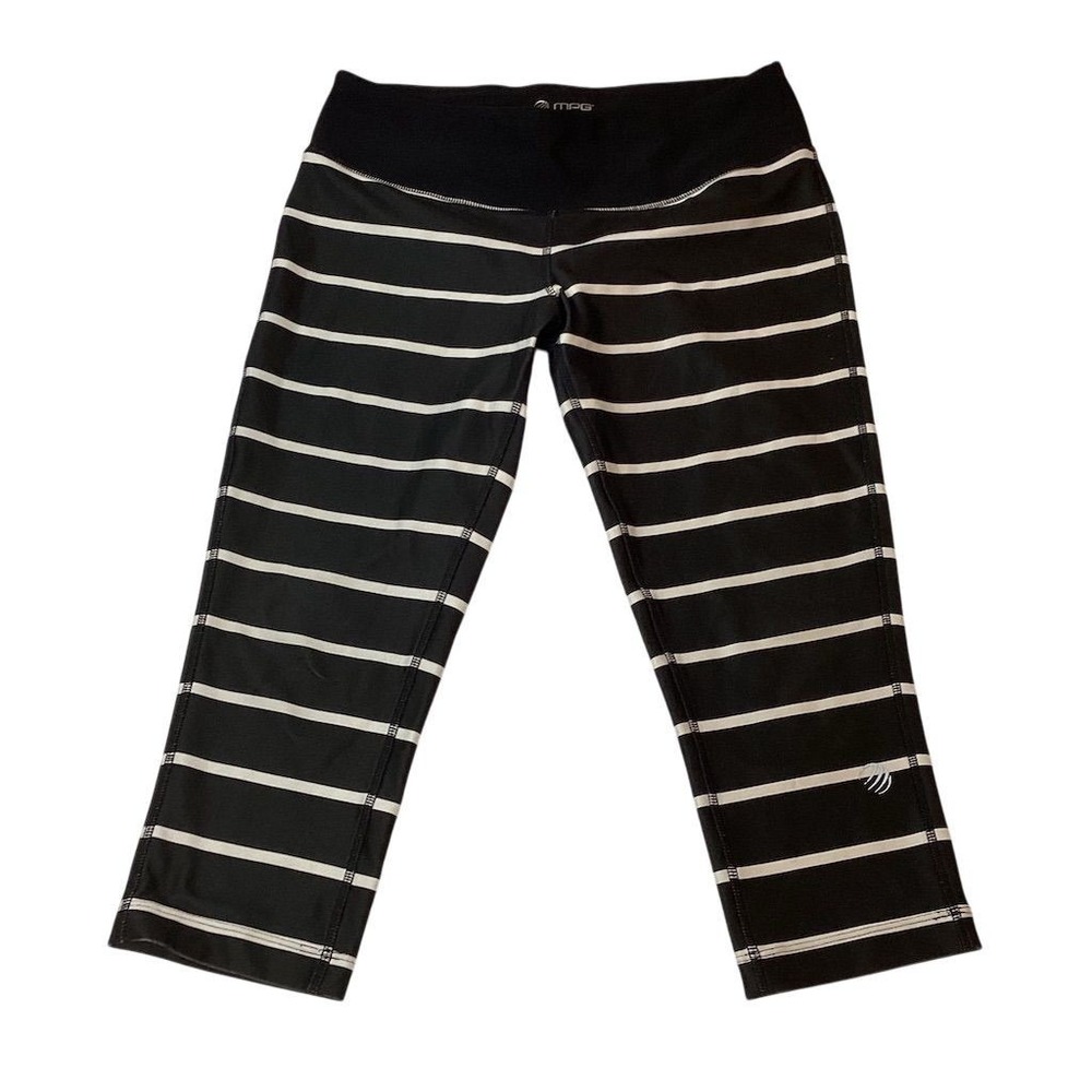 MPG Women's Black & White Striped Capri Leggings Size M‎ Activewear